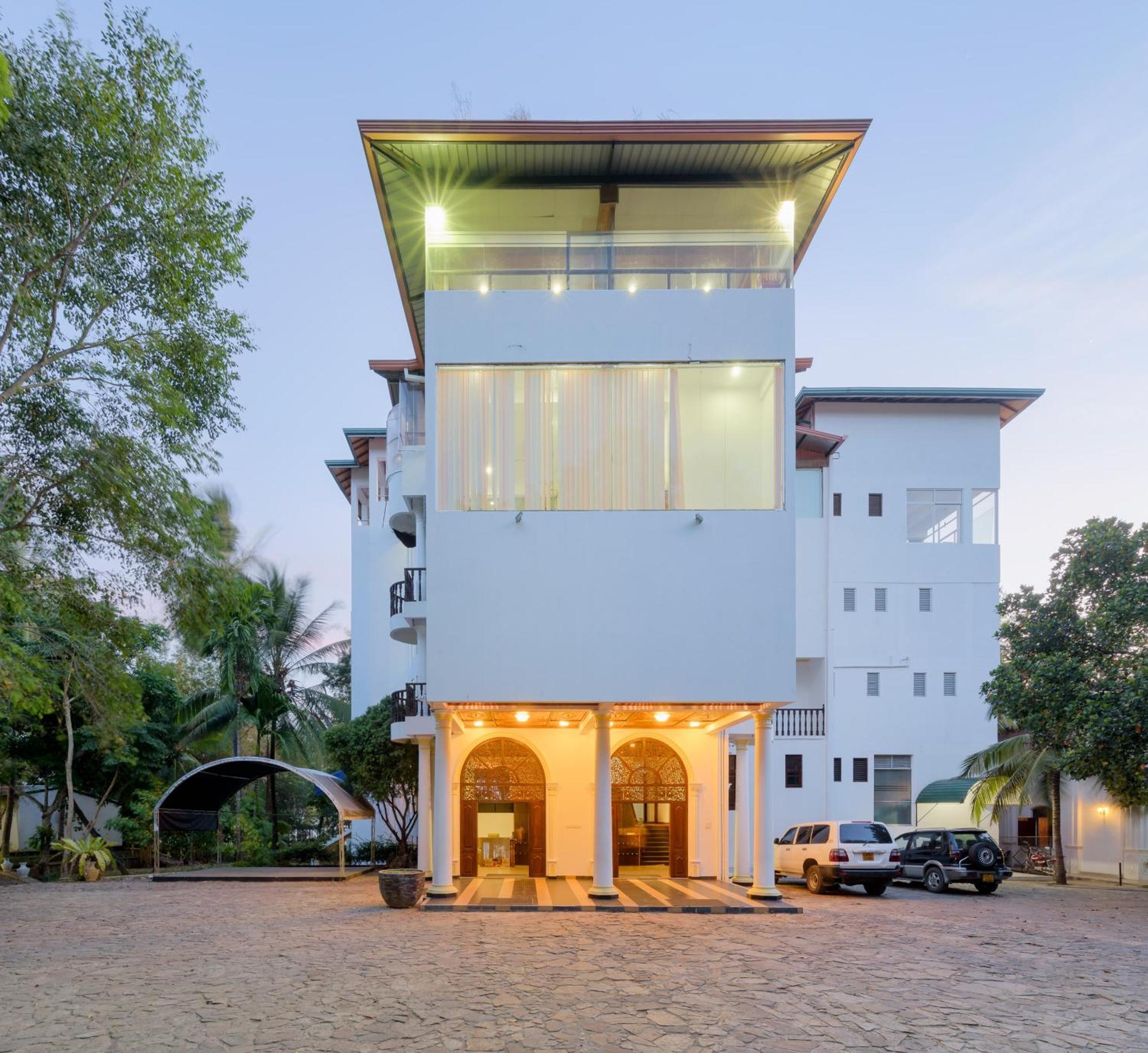 Hotel Sobana Lake Front Udawalawe Esterno foto